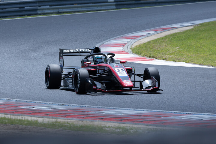 第10戦、第11戦とも予選2位の梅垣清（モビリティ中京TOM'S TGR-DC SFL）