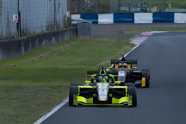 マスタークラス優勝はケン・アレックス（BUZZ RACING）