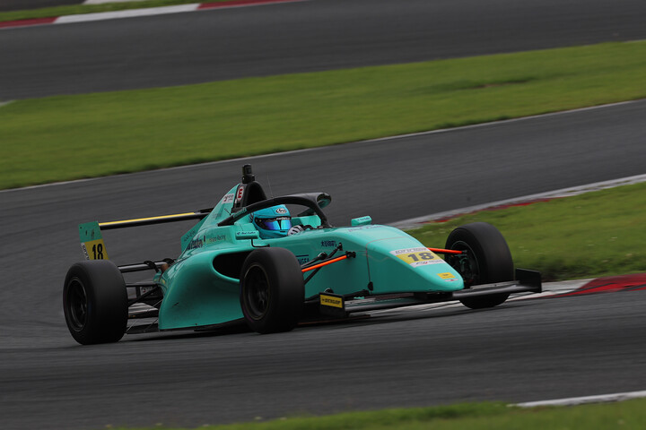 インディペンデントクラス：第5戦ポールポジション、第6戦予選2位は鳥羽豊（Kageyama HYDRANGEA MCS4）
