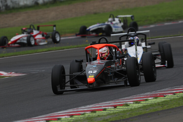 FJ1500：ポールポジションは酒井翔太（ファーストガレージ）