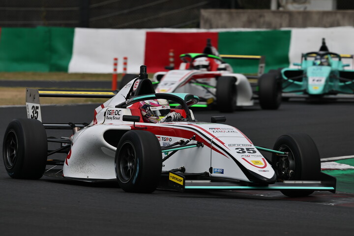 チャンピオンクラス：第7戦予選3位、第8戦予選2位は酒井涼（TGR-DC RS F4）