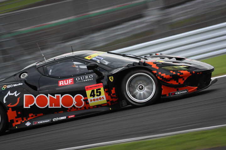 GT300クラスポールポジションはPONOS FERRARI 296 EVO（篠原拓朗／川端伸太朗）