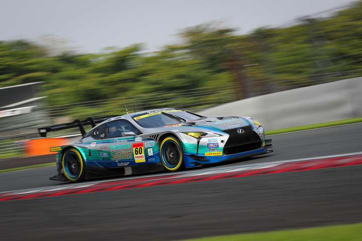 GT300クラス予選2位はSyntium LMcorsa LC500 GT（吉本大樹／河野駿佑）