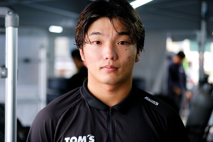 第13戦、第14戦ともダブルポールを獲得した鈴木斗輝哉（TOM'S）