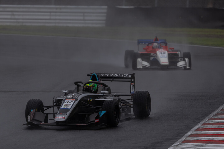 決勝2位はアクシャイ・ボーラ（レクサス松山城北TOM'S SFL ）
