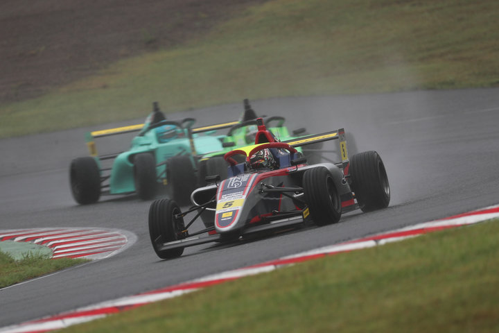 インディペンデントクラス：優勝はHIROBON（TEAM 5ZIGEN F4）