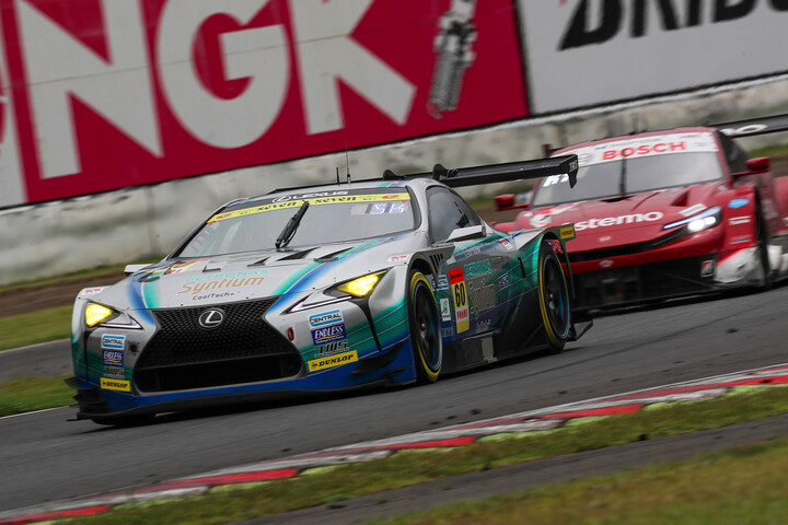 GT300クラス優勝はSyntium LMcorsa LC500 GT（吉本大樹／河野駿佑）