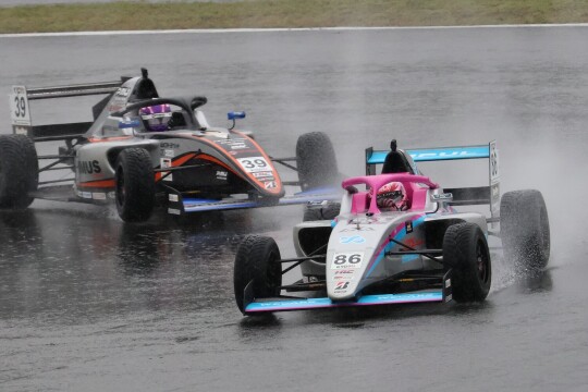 優勝は下野璃央(Dr.Dry with Team IMPUL KC-MG01)