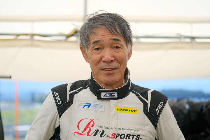 レース14でマスタークラスのポールポジションを獲得した植田正幸（Rn-sports）