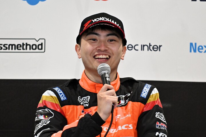 決勝記者会見：優勝した岩佐歩夢（TEAM MUGEN AUTOBACS）