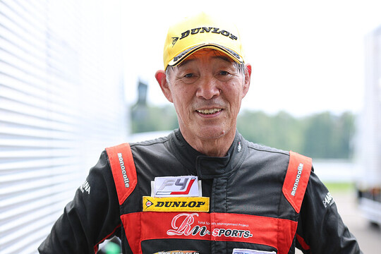 決勝3位、ジェントルマンクラスで優勝した植田正幸(Rn-sports制動屋KK-ZS) 決勝3位、ジェントルマンクラスで優勝した植田正幸(Rn-sports制動屋KK-ZS)