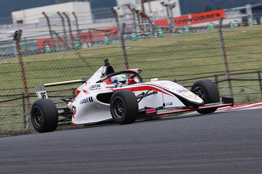 チャンピオンクラス:第11戦ポールポジション、第12戦予選3位は濵邊誠己(TGR-DC RS F4) チャンピオンクラス:第11戦ポールポジション、第12戦予選3位は濵邊誠己(TGR-DC RS F4)