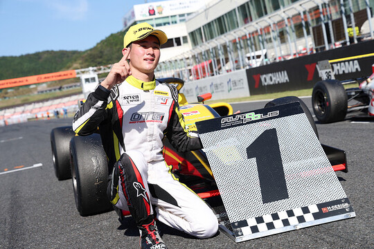 チャンピオンクラス:優勝した白崎稜(HYDRANGEA Kageyama Racing) チャンピオンクラス:優勝した白崎稜(HYDRANGEA Kageyama Racing)