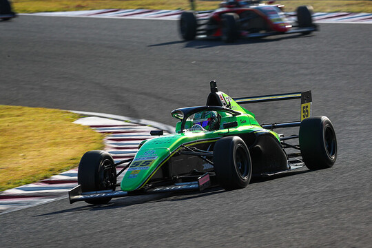 インディペンデントクラス:優勝はKENTARO(baum beauty clinic) インディペンデントクラス:優勝はKENTARO(baum beauty clinic)