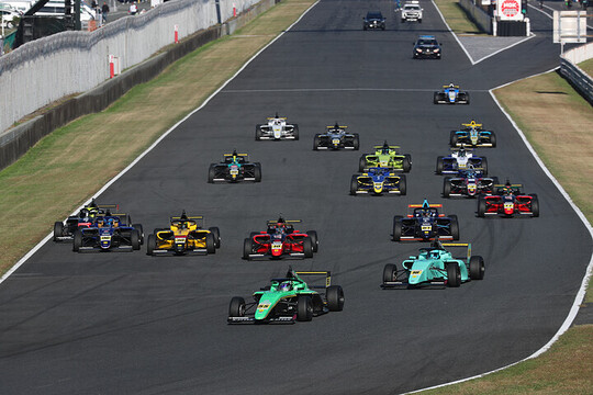 インディペンデントクラス:スタートシーン2 インディペンデントクラス:スタートシーン2