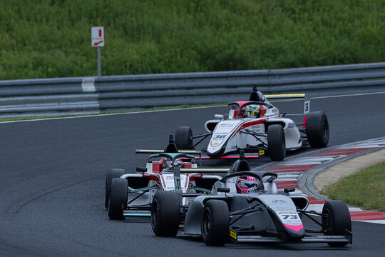 チャンピオンクラス:決勝3位は酒井龍太郎(MITSUSADA RACING F4) チャンピオンクラス:決勝3位は酒井龍太郎(MITSUSADA RACING F4)