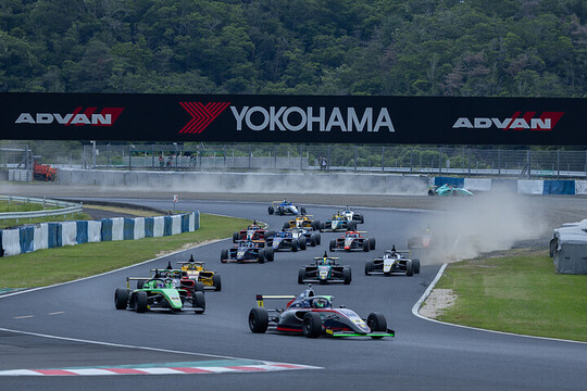 インディペンデントクラスのスタートシーン インディペンデントクラスのスタートシーン