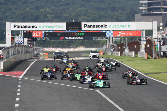 インディペンデントクラス：決勝のスタートシーン