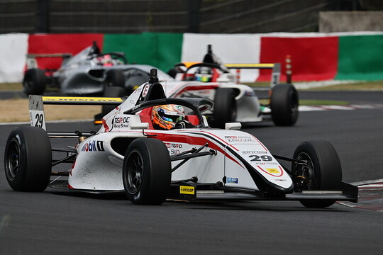 チャンピオンクラス:第7戦予選5位、第8戦予選13位は武藤雅奈(TGR-DC RS F4) チャンピオンクラス:第7戦予選5位、第8戦予選13位は武藤雅奈(TGR-DC RS F4)
