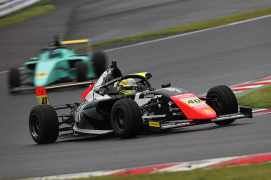 インディペンデント:決勝3位は⾚松昌⼀朗(GIGS Ride with Eagle Sports) インディペンデント:決勝3位は⾚松昌⼀朗(GIGS Ride with Eagle Sports)