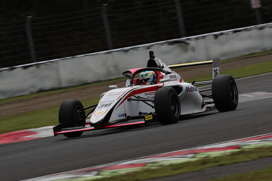 チャンピオンクラス：第9戦予選3位、第10戦予選4位は濵邊誠己（TGR-DC RS F4）