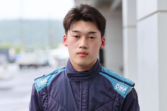 FJ1500:第4戦、第5戦とも予選3位の光山勇正(Fガレージ丸和精光KK-F) FJ1500:第4戦、第5戦とも予選3位の光山勇正(Fガレージ丸和精光KK-F)