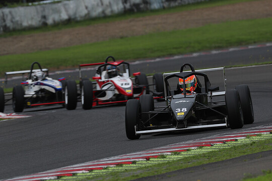 FJ1500:予選2位は吉田馨(Hobby Base & MYST) FJ1500:予選2位は吉田馨(Hobby Base & MYST)