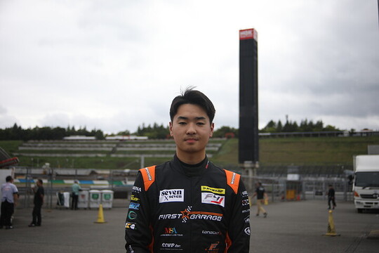 FJ1500:決勝2位の酒井翔太(ファーストガレージ) FJ1500:決勝2位の酒井翔太(ファーストガレージ)