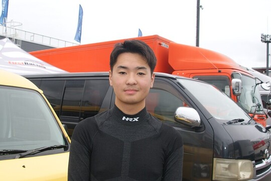 FJ1500：ポールポジションを獲得した酒井翔太（ファーストガレージ）