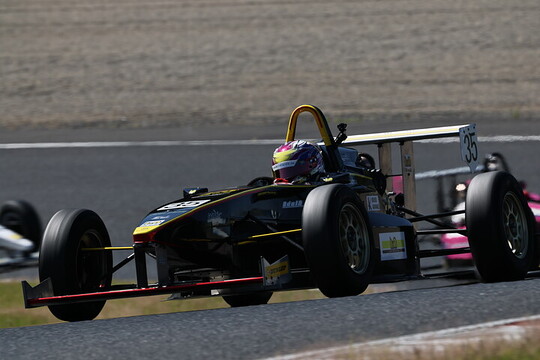 S-FJ:ポールポジションは井出七星翔(RSイデアイーグルKKS2) S-FJ:ポールポジションは井出七星翔(RSイデアイーグルKKS2)