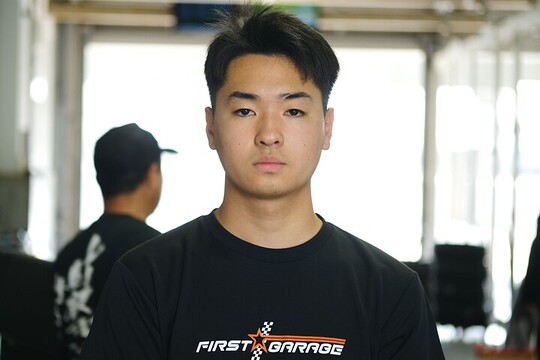 FJ1500:予選3位の酒井翔太(ファーストガレージ) FJ1500:予選3位の酒井翔太(ファーストガレージ)