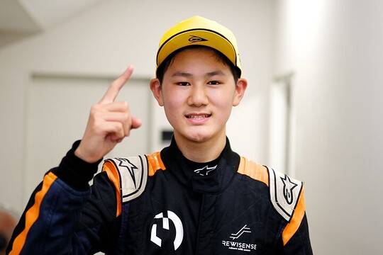 S-FJ:優勝した柱本翔夢伊(REV RACING with LAPS) S-FJ:優勝した柱本翔夢伊(REV RACING with LAPS)