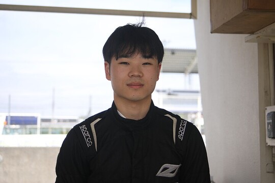 S-FJ:予選3位の相田有羽音(ZAP SPEED 10V ED) S-FJ:予選3位の相田有羽音(ZAP SPEED 10V ED)