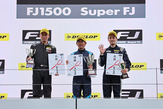 ジェントルマンクラスの表彰式 ジェントルマンクラスの表彰式