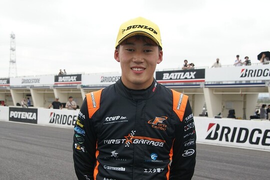 FJ1500:決勝2位の光山勇正(Fガレージ丸和精光KK-F) FJ1500:決勝2位の光山勇正(Fガレージ丸和精光KK-F)