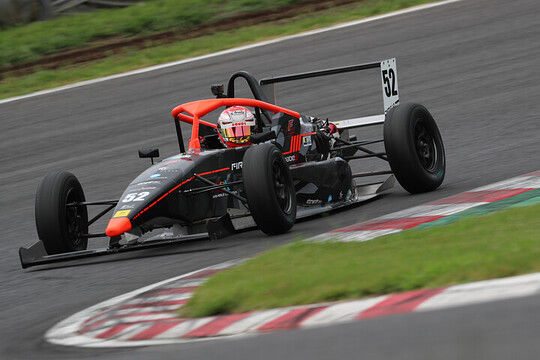 FJ1500:ポールポジションは酒井翔太(ファーストガレージ) FJ1500:ポールポジションは酒井翔太(ファーストガレージ)