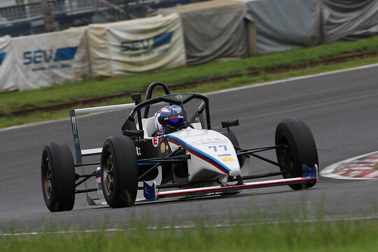 FJ1500:予選2位は光山勇正(Fガレージ丸和精光KK-F) FJ1500:予選2位は光山勇正(Fガレージ丸和精光KK-F)