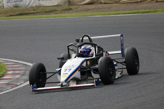 FJ1500:決勝2位は光山勇正(Fガレージ丸和精光KK-F) FJ1500:決勝2位は光山勇正(Fガレージ丸和精光KK-F)