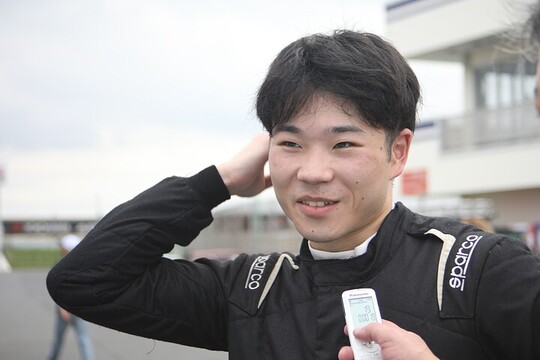 S-FJ:決勝3位の相田有羽音(ZAP SPEED 10V ED) S-FJ:決勝3位の相田有羽音(ZAP SPEED 10V ED)
