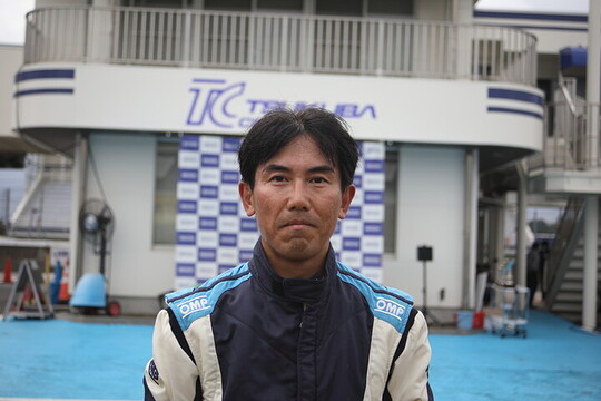 S-FJ:優勝した秋山健也(スーパーウィンズKKS2) S-FJ:優勝した秋山健也(スーパーウィンズKKS2)