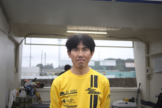 S-FJ:ポールポジションを獲得した秋山健也(スーパーウィンズKKS2) S-FJ:ポールポジションを獲得した秋山健也(スーパーウィンズKKS2)