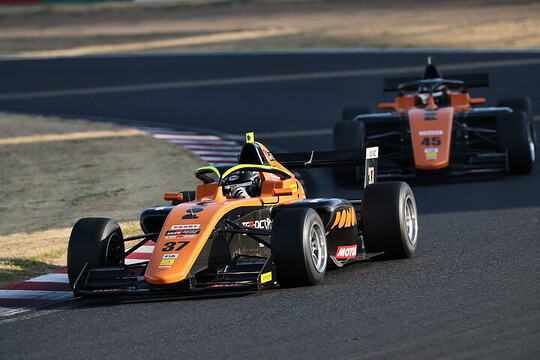 三浦柚貴と洞地遼大のトップ争い