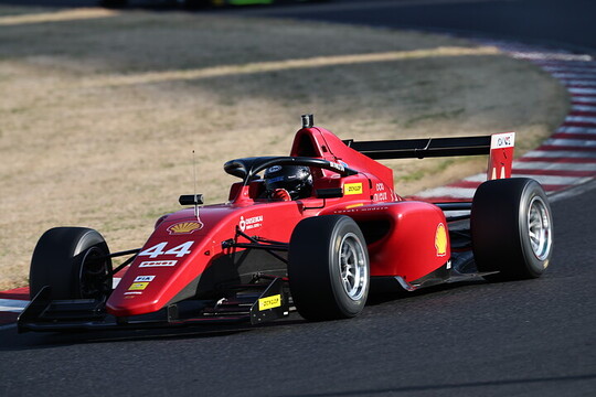 マスタークラス優勝はAKITA（ACR Formula R）