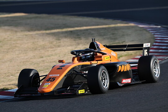決勝2位は洞地遼⼤（PONOS RACING F111/3）
