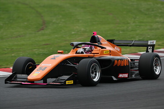 ポールポジションは大宮賢人(PONOS RACING F111/3) ポールポジションは大宮賢人(PONOS RACING F111/3)