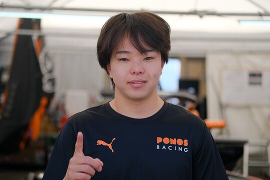 レース13でポールポジションを獲得した洞地遼⼤(PONOS RACING F111/3) レース13でポールポジションを獲得した洞地遼⼤(PONOS RACING F111/3)