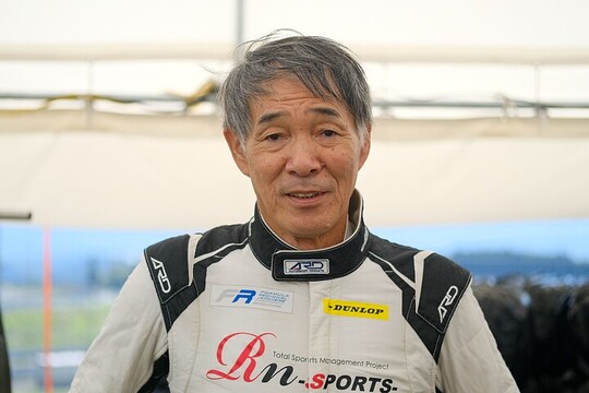 レース14でマスタークラスのポールポジションを獲得した植田正幸(Rn-sports) レース14でマスタークラスのポールポジションを獲得した植田正幸(Rn-sports)