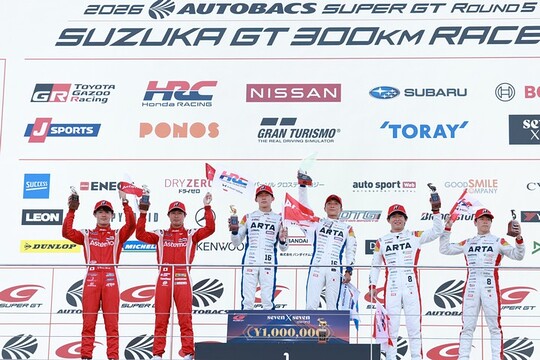 GT500クラスの表彰式 GT500クラスの表彰式