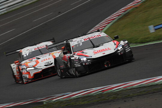 GT500クラス決勝3位はSTANLEY HRC PRELUDE-GT(山本尚貴/牧野任祐) GT500クラス決勝3位はSTANLEY HRC PRELUDE-GT(山本尚貴/牧野任祐)