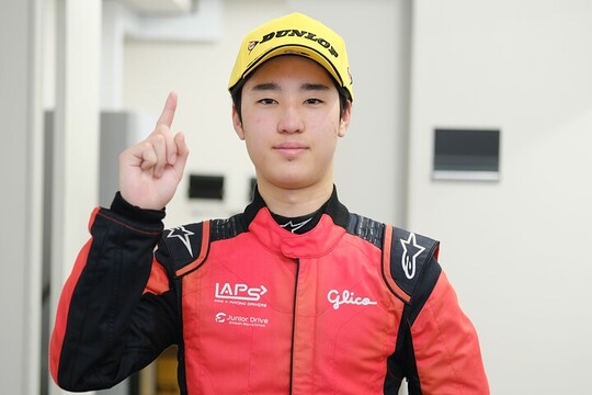 S-FJ:優勝した小野原悠(レヴレーシングガレージwith LAPS) S-FJ:優勝した小野原悠(レヴレーシングガレージwith LAPS)